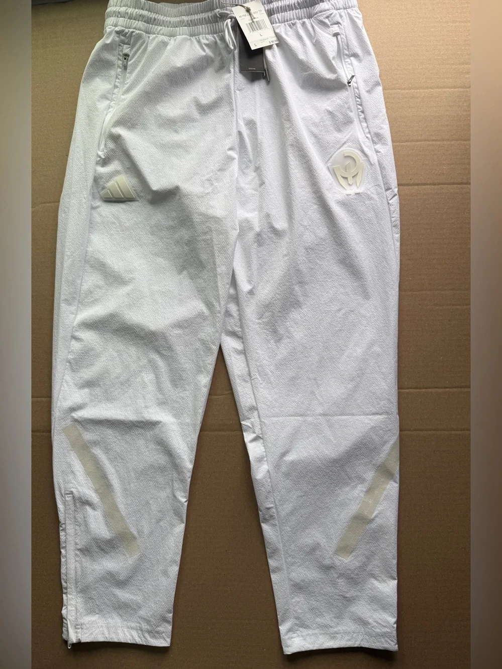 Adidas [L] Patrick Mahomes Men’s Z.N.E. Woven Track Pants White/White JY3801